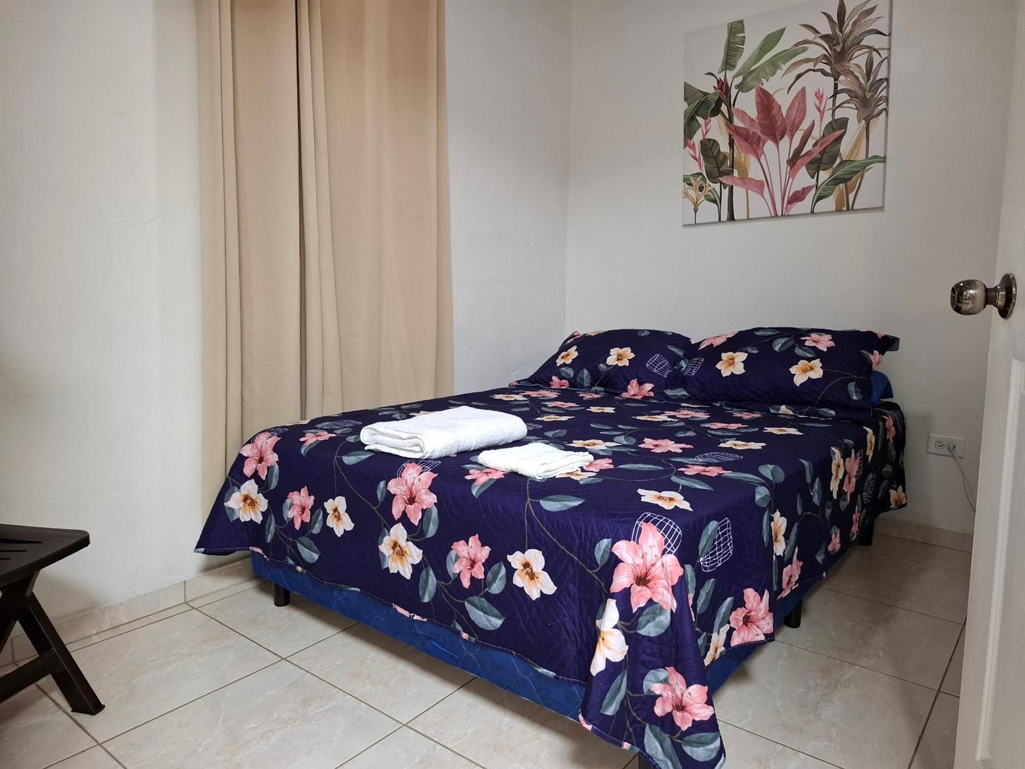 Lilia House 15 Minutos Aeropuerto Lägenhet Panama City Rum bild
